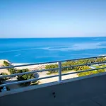 George's Sea View Penthouse Apartamento Sarandë