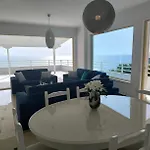 George's Sea View Penthouse Apartamento Sarandë