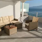 George's Sea View Penthouse Apartamento