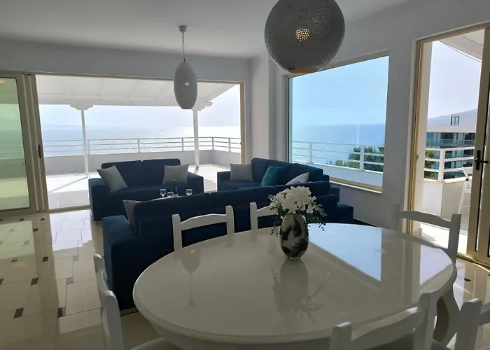 George's Sea View Penthouse 公寓 Sarandë