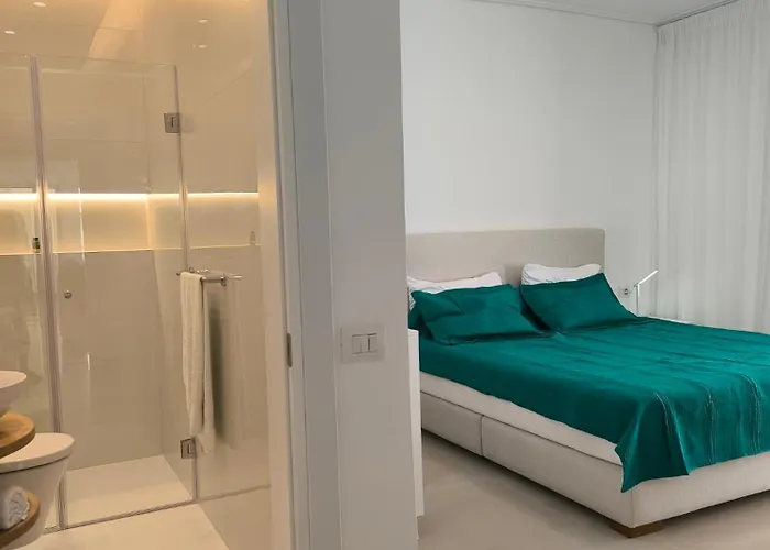 George's Sea View Penthouse *