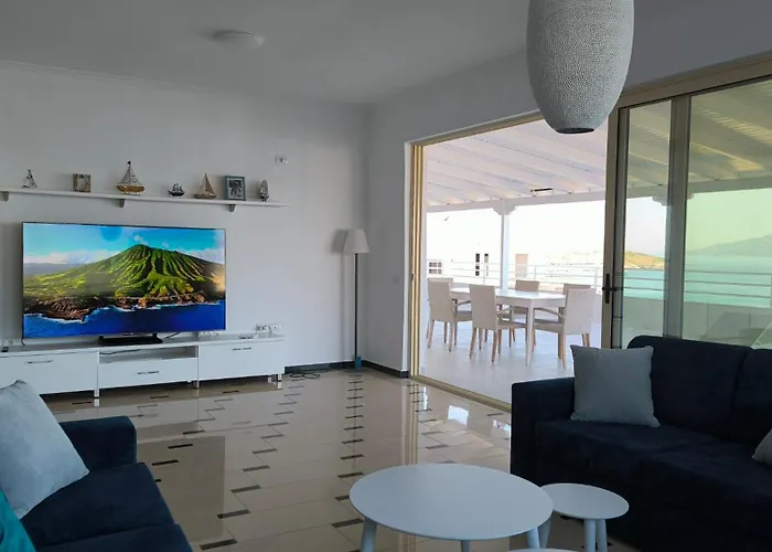 George's Sea View Penthouse *