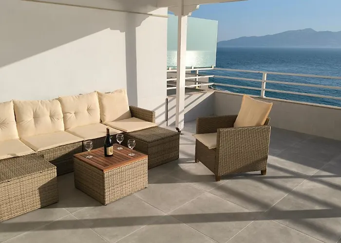 George's Sea View Penthouse 公寓