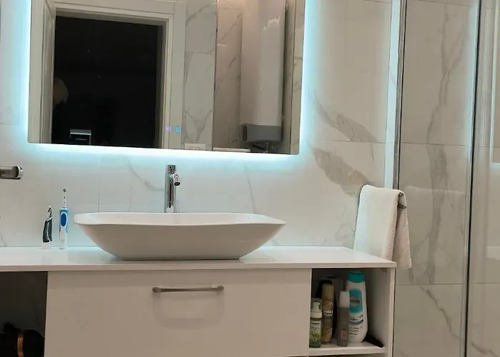 George's Sea View Penthouse 公寓 Sarandë