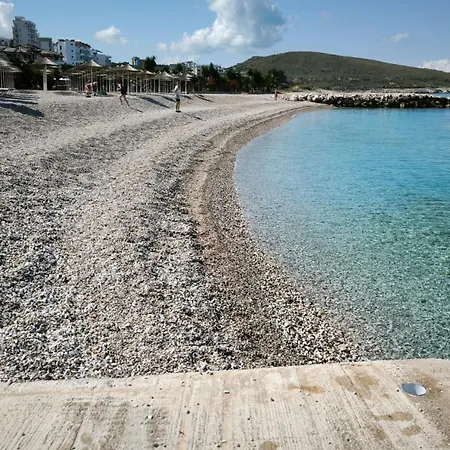 George's Sea View Penthouse סרנדה