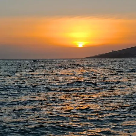 George's Sea View Penthouse דירה סרנדה