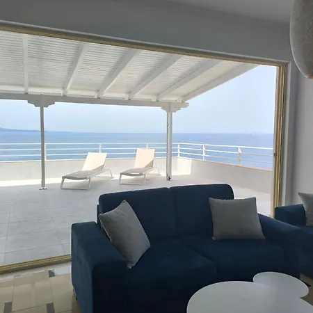 Апартаменты George's Sea View Penthouse