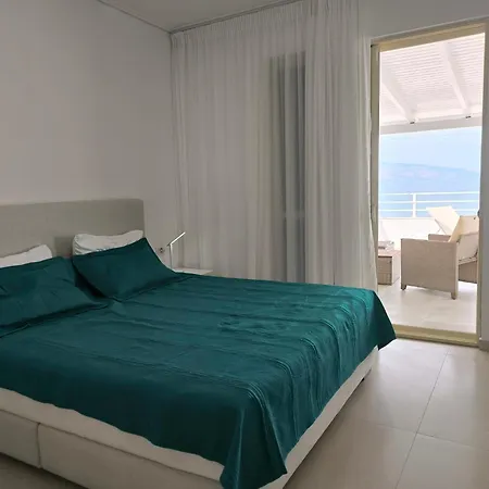 George's Sea View Penthouse *