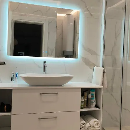 George's Sea View Penthouse Апартаменты Саранда