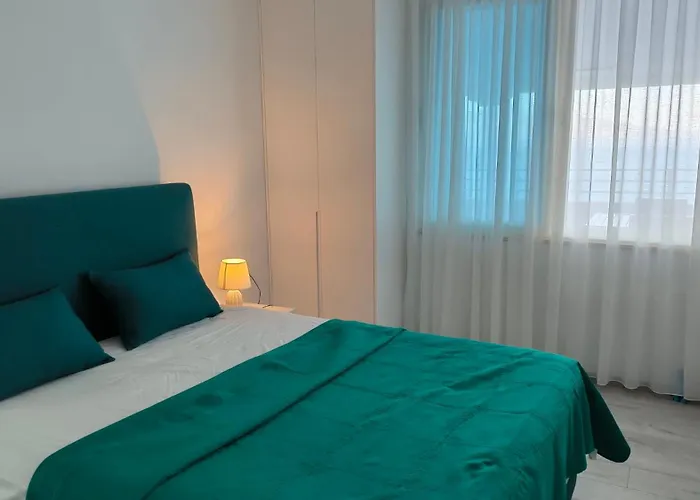 George's Sea View Penthouse *
